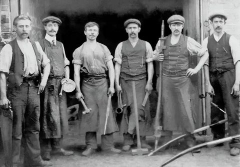 Old photo of American blacksmiths