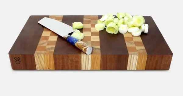 image of a Japanese end-grain cutting board