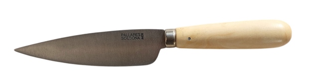 Pallares Spanish kitchen knife with a wooden handle