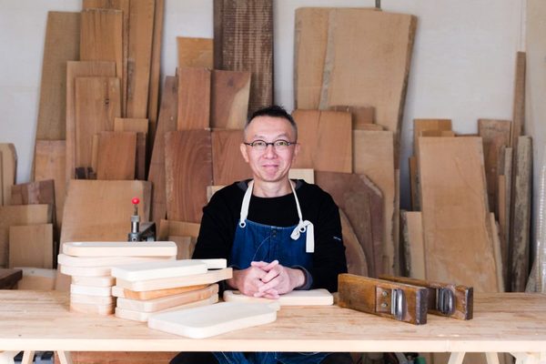 image of the Japanese woodpecker brand chopping board factory